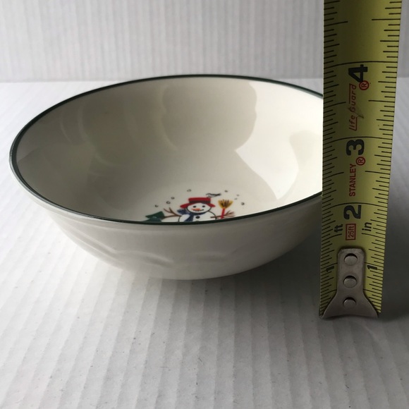 Set Of 2 Pfaltzgraff “Snow Village” Bowls 6.25” - Picture 7 of 8
